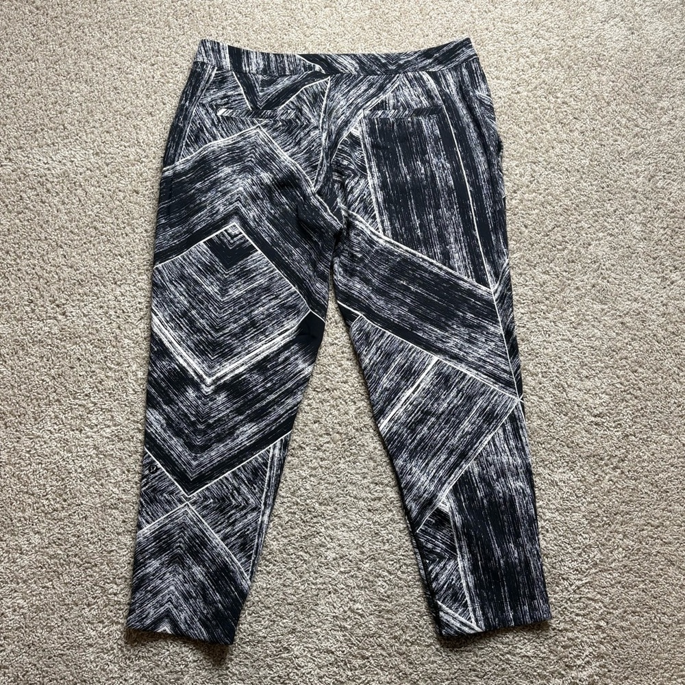 Lululemon Jet Crop - Picture 3 of 5